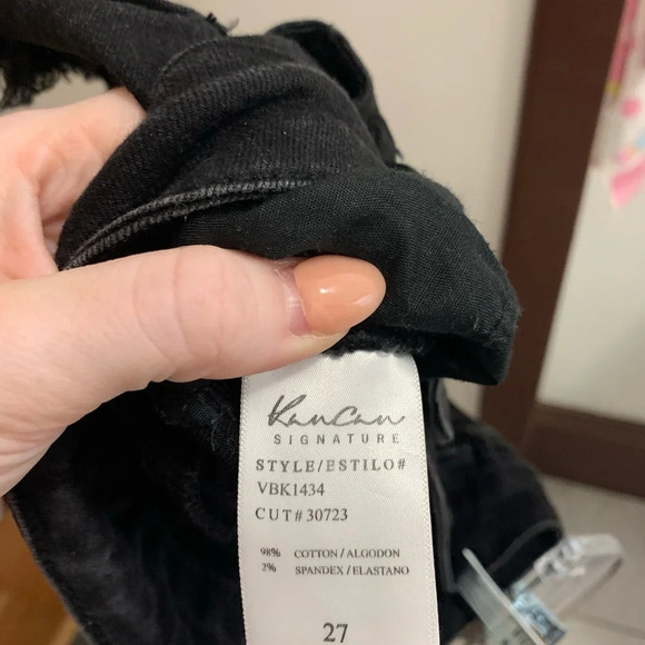 KanCan Distressed Denim Shorts - Picture 5 of 6